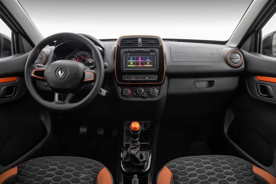 Торпедо Renault Kwid Outsider 2018 года  (LA) (фото 21 из 40)